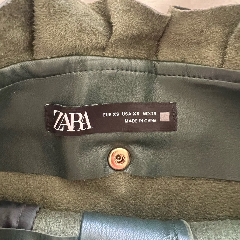 Zara Green Pleated Leather Skirt - Picture 2 of 6